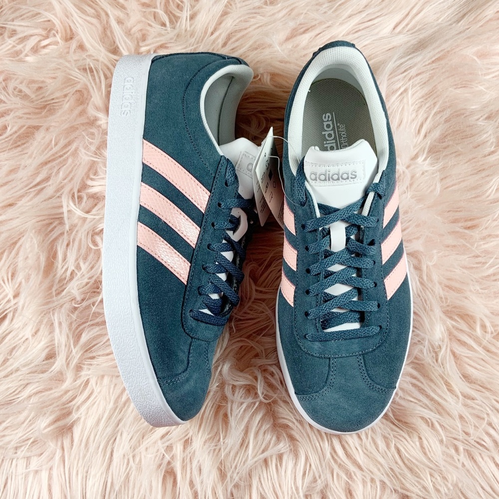 New Adidas Originals Women’s Sneakers - Picture 3 of 5